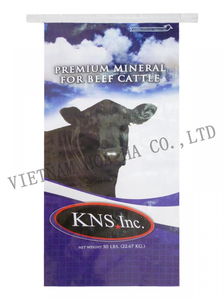 Bopp laminated animal feed bag